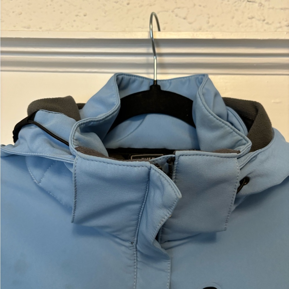North Face Jacket. Waterproof. Unlined. - Picture 8 of 9